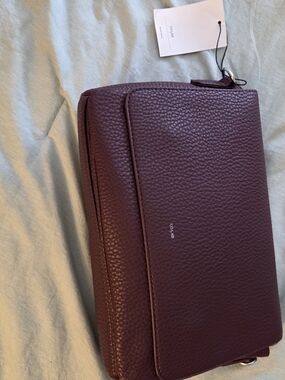 CoLab Crossbody Messanger Bag in Plum